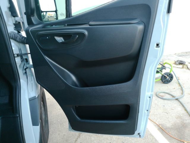 Used 2021 Mercedes-Benz Sprinter 2500 w/ Exterior Lighting Package image 24