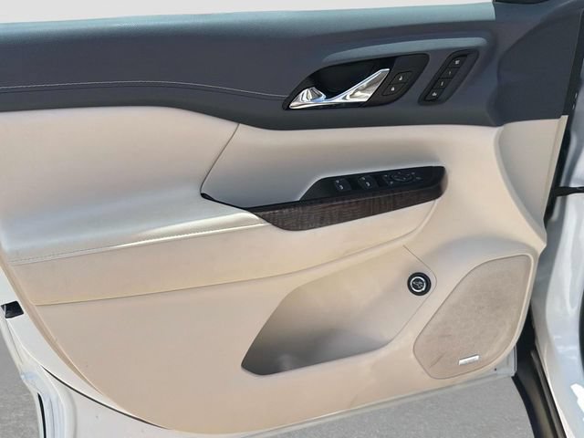 Used 2022 GMC Acadia Denali w/ Denali Technology Package AWD/4WD image 23