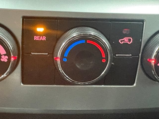Used 2015 GMC Acadia SLE AWD/4WD image 24