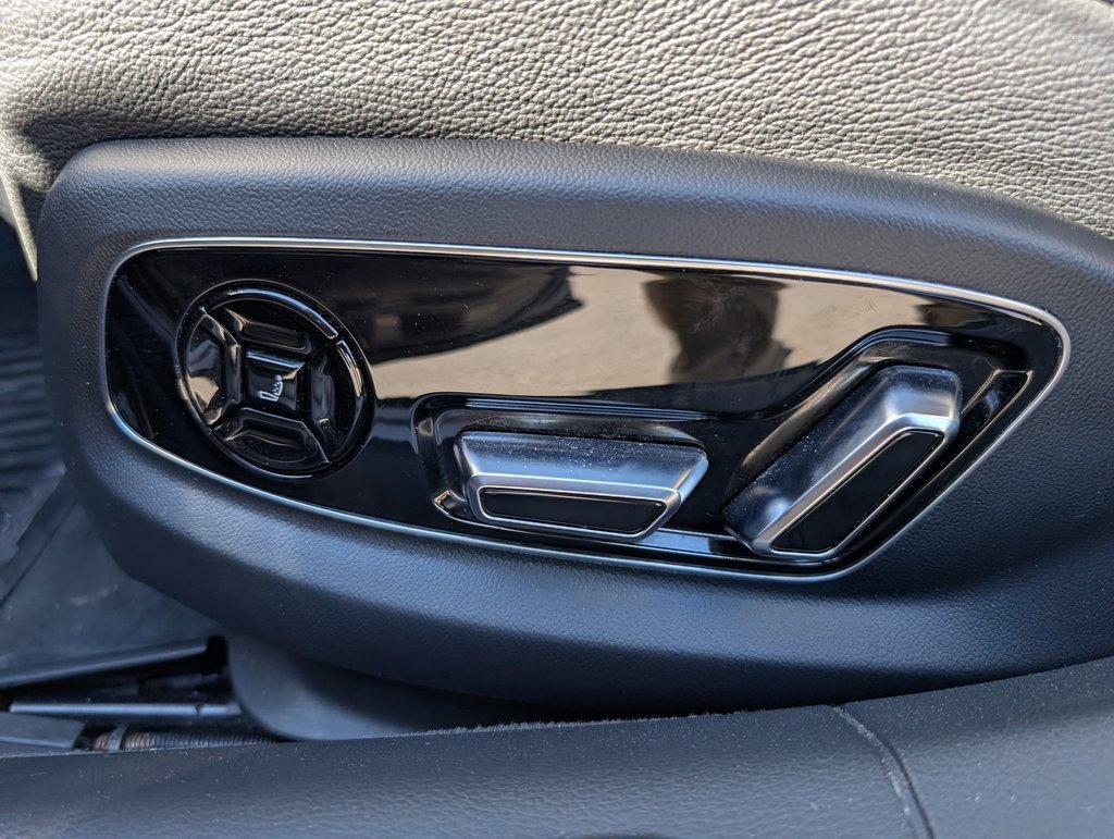 Used 2020 Audi A8 L 3.0T w/ Executive Package image 17