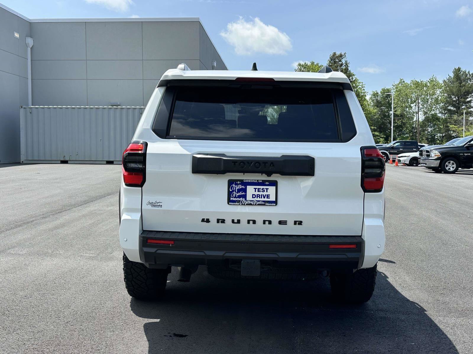 Used 2025 Toyota 4Runner TRD Off-Road Premium AWD/4WD image 26