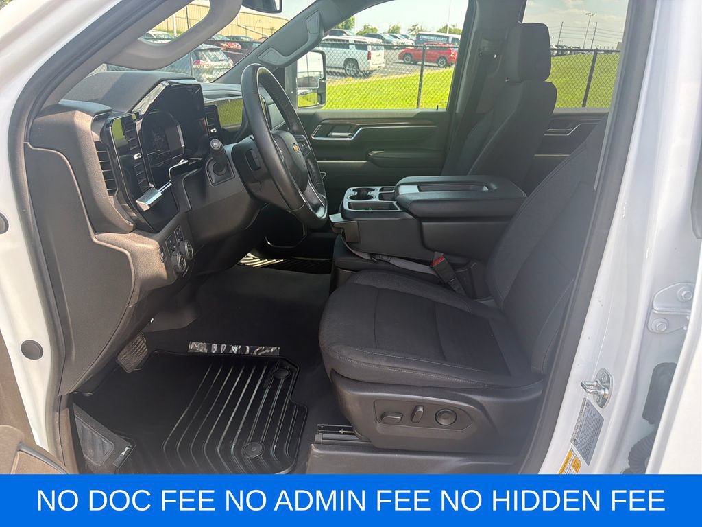 Used 2025 Chevrolet Silverado 3500 LT w/ Safety Package AWD/4WD image 11
