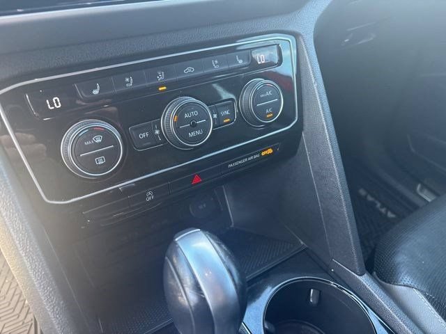 Used 2021 Volkswagen Atlas Cross Sport SEL Premium R-Line AWD/4WD image 25