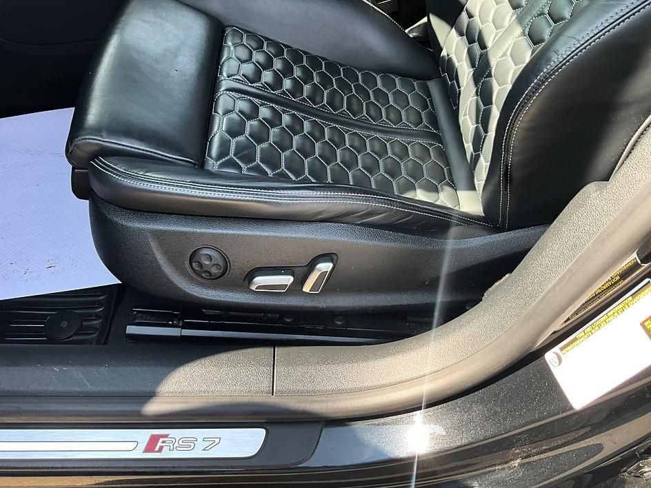 Used 2015 Audi RS 7 Prestige w/ Carbon-Optic Package AWD/4WD image 16