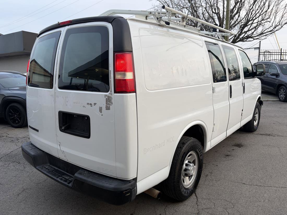 Used 2017 Chevrolet Express 2500 image 5