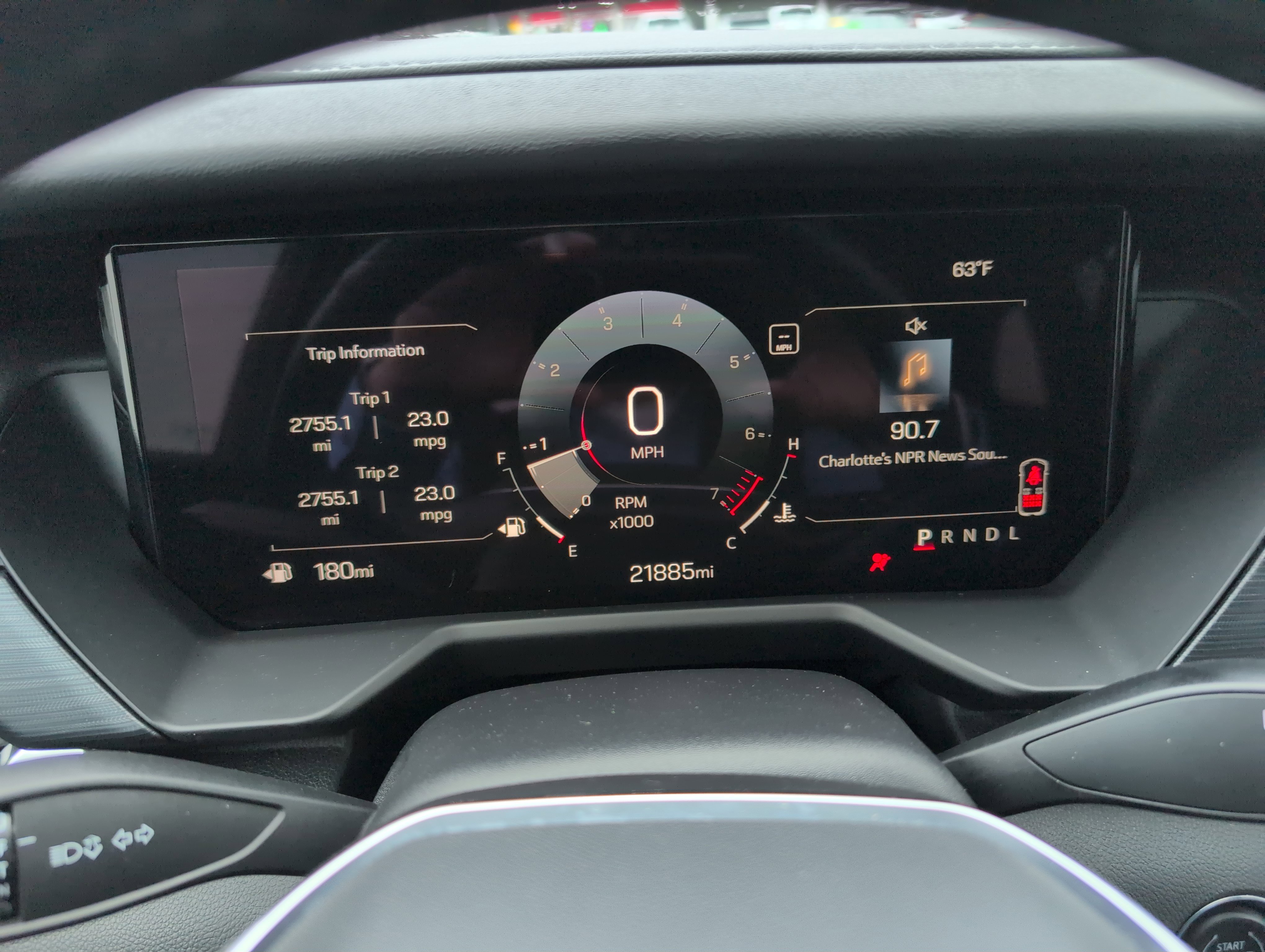 Used 2025 GMC Acadia Elevation image 18