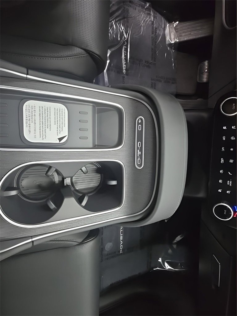 New 2026 Hyundai Palisade Limited image 32