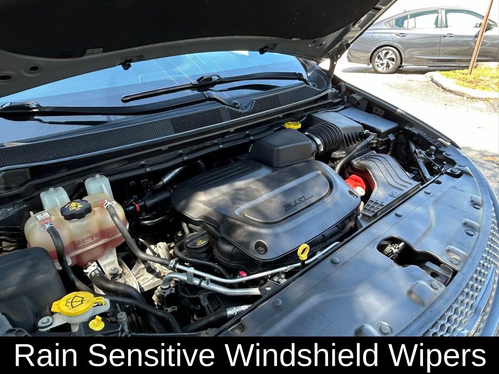 Used 2020 Chrysler Pacifica Touring-L Plus image 33