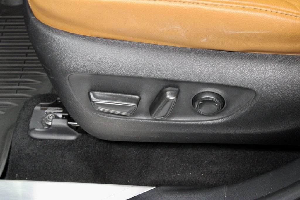 Used 2022 Toyota Highlander Platinum AWD/4WD image 24