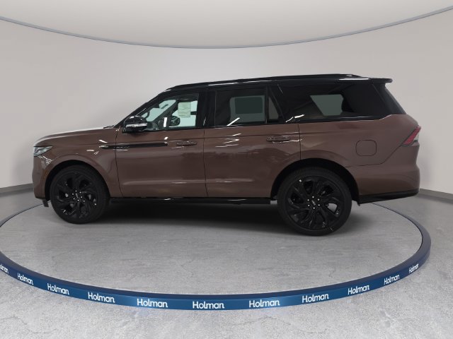 New 2027 Lincoln Navigator Black Label AWD/4WD image 8