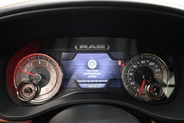 Used 2022 RAM 1500 Limited w/ Off Road Group AWD/4WD image 5