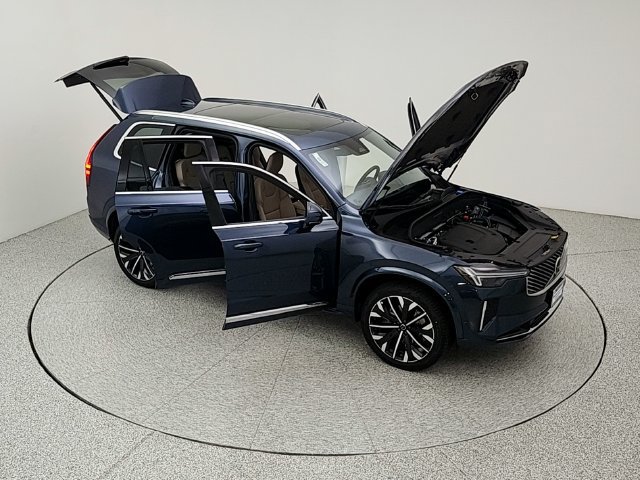 New 2027 Volvo XC90 B6 Plus AWD/4WD image 39
