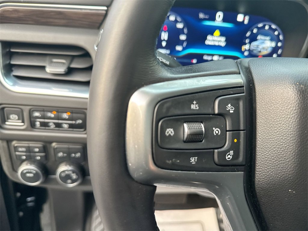 Used 2022 Chevrolet Tahoe Z71 w/ Luxury Package image 17