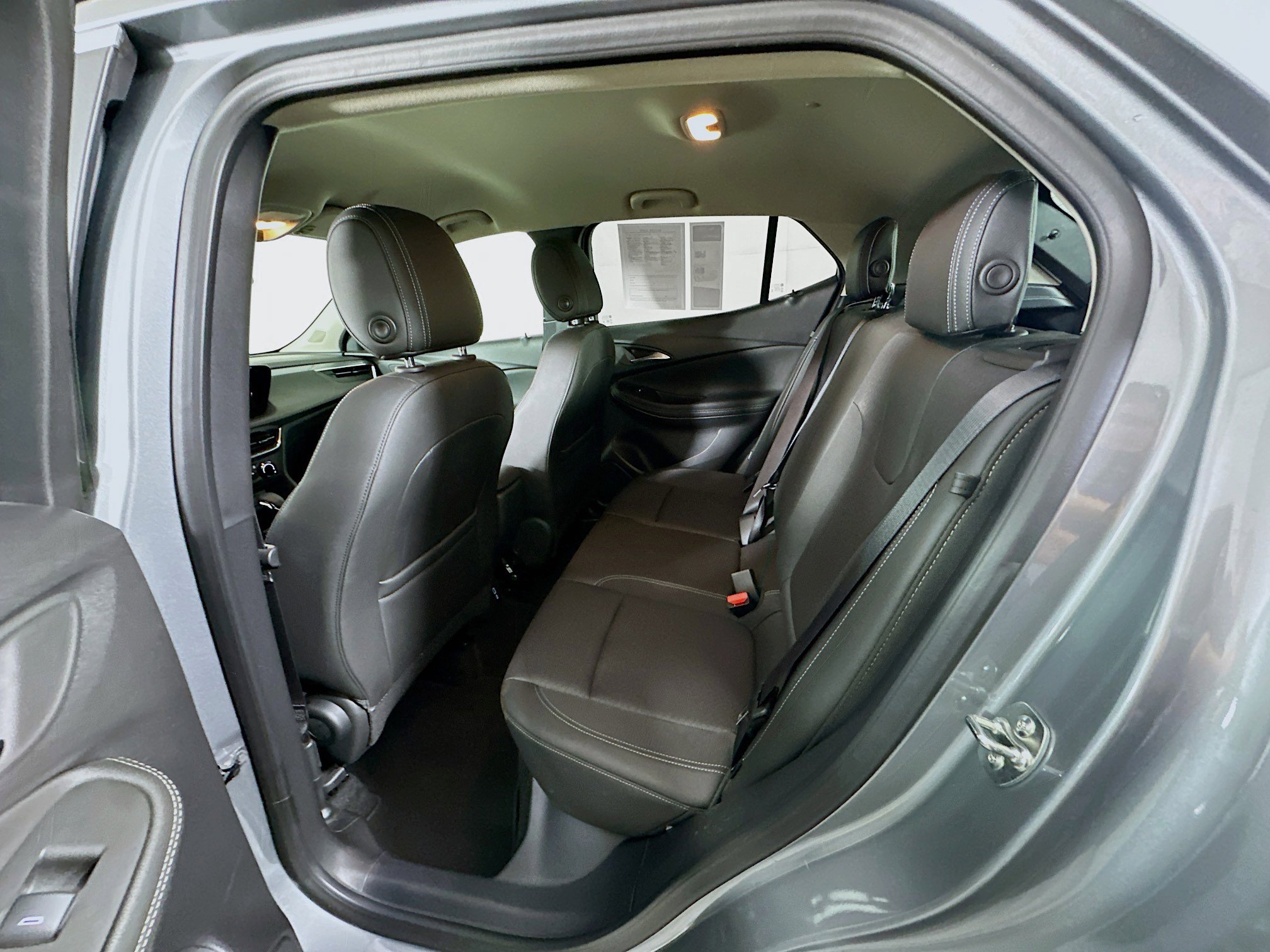 Used 2025 Buick Encore GX Preferred AWD/4WD image 26