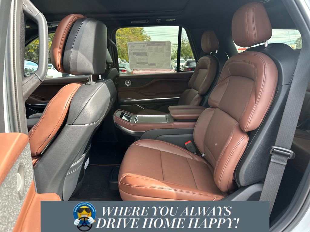 New 2026 Lincoln Navigator Reserve image 21