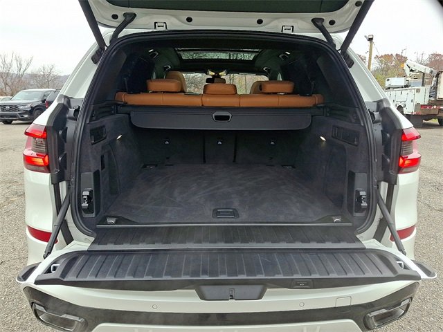 Used 2023 BMW X5 xDrive40i w/ Executive Package image 28