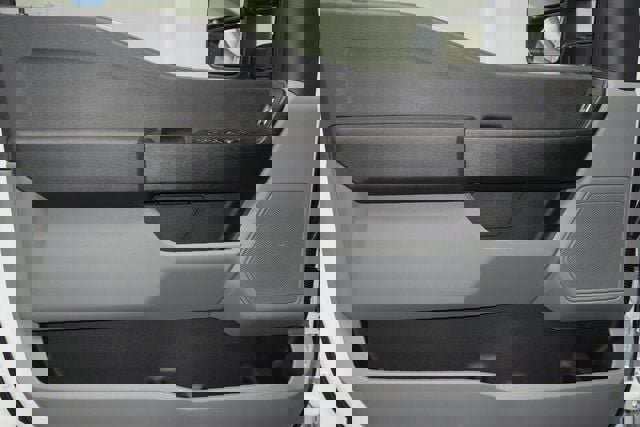 Used 2025 Ford F550 4x4 Crew Cab Super Duty image 34