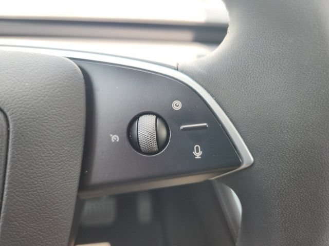 Used 2026 Tesla Model Y Long Range AWD/4WD image 32