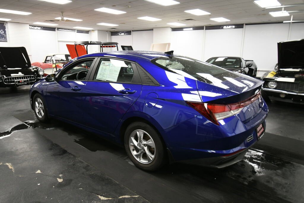 Used 2021 Hyundai Elantra SE image 6