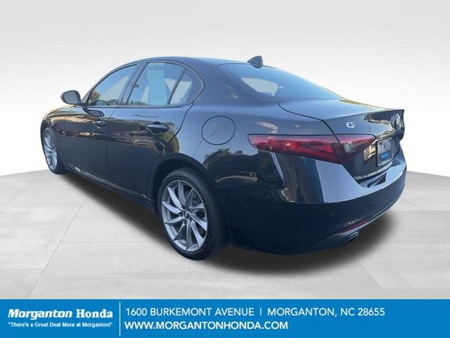 Used 2023 Alfa Romeo Giulia Sprint AWD/4WD image 5