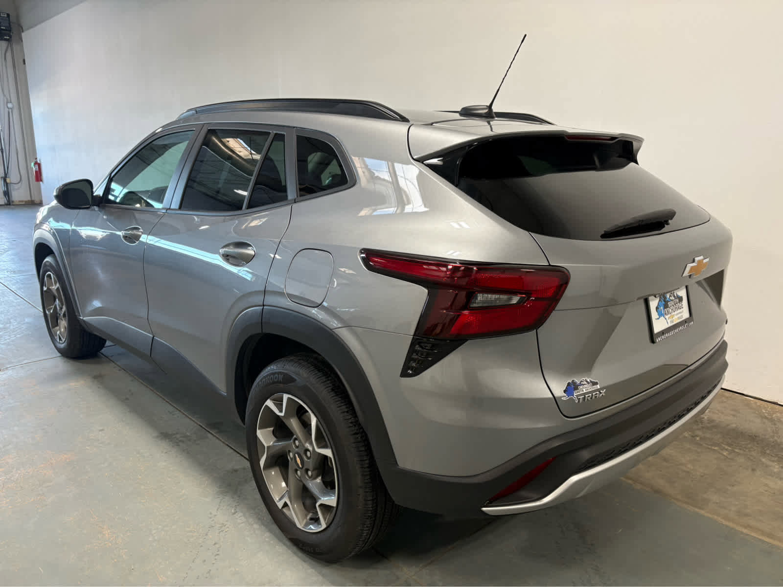 Certified 2025 Chevrolet Trax LT w/ LT Convenience Package image 3