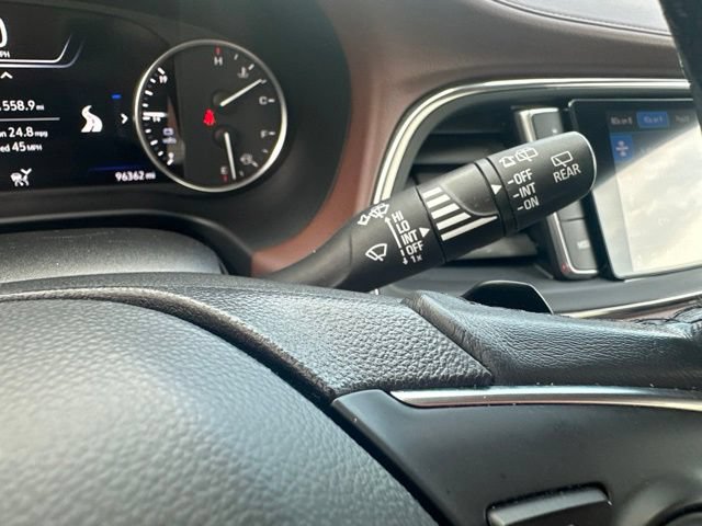 Used 2021 Buick Enclave Avenir w/ Avenir Technology Package AWD/4WD image 23