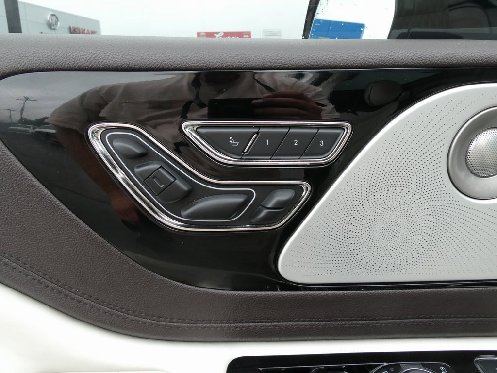 Used 2023 Lincoln Aviator Black Label Grand Touring w/ Class IV Trailer Tow Package image 28