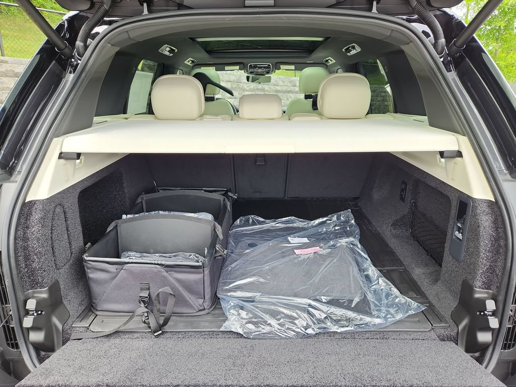 New 2026 Land Rover Range Rover SE AWD/4WD image 13