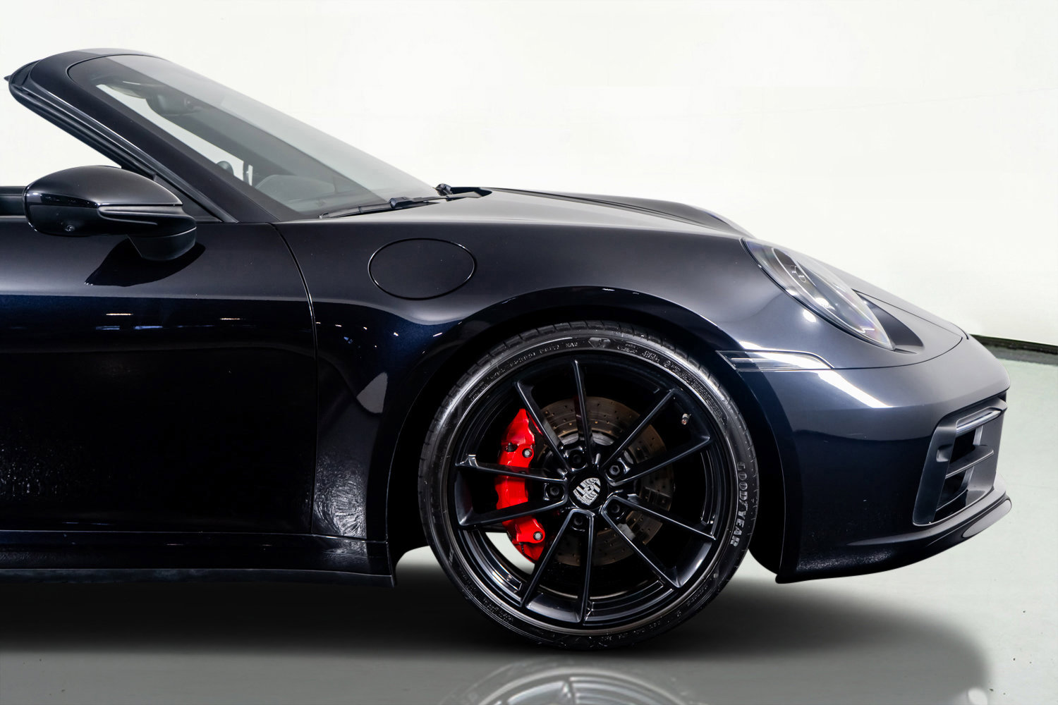 Used 2021 Porsche 911 Carrera 4S w/ Sport Package image 14