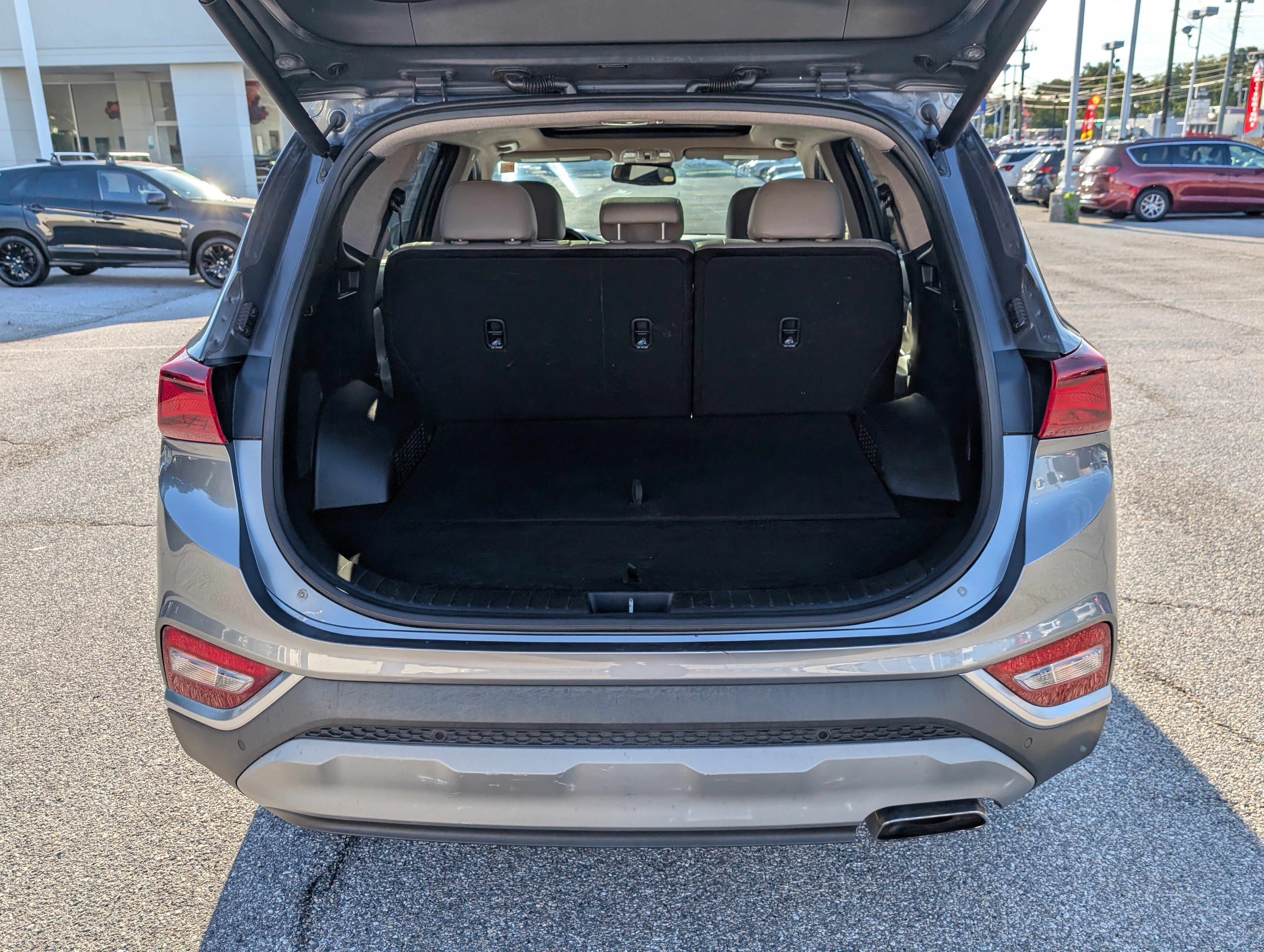 Used 2019 Hyundai Santa Fe Limited image 12