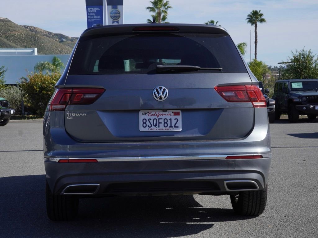 Used 2020 Volkswagen Tiguan SE w/ Panoramic Sunroof Package image 5