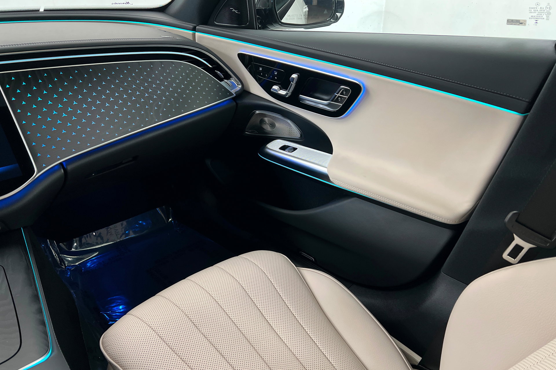 New 2026 Mercedes-Benz E 450 4MATIC Sedan image 10