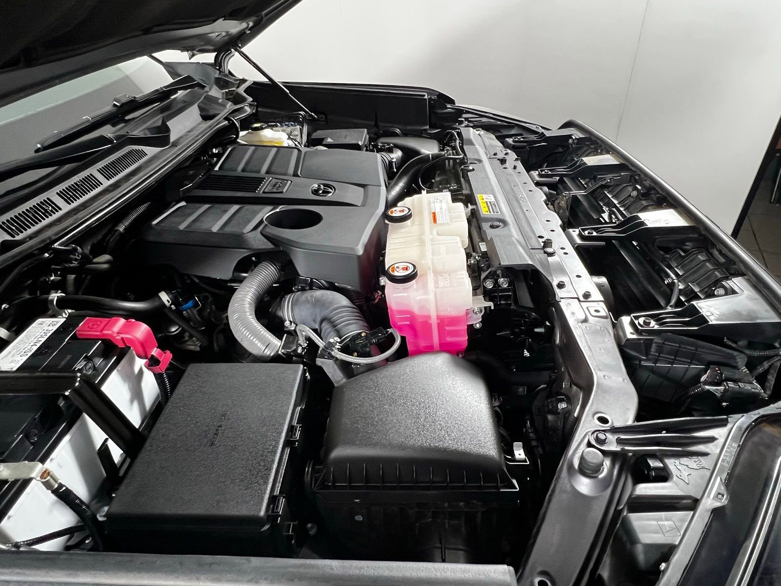 Used 2022 Toyota Tundra SR5 RWD image 9