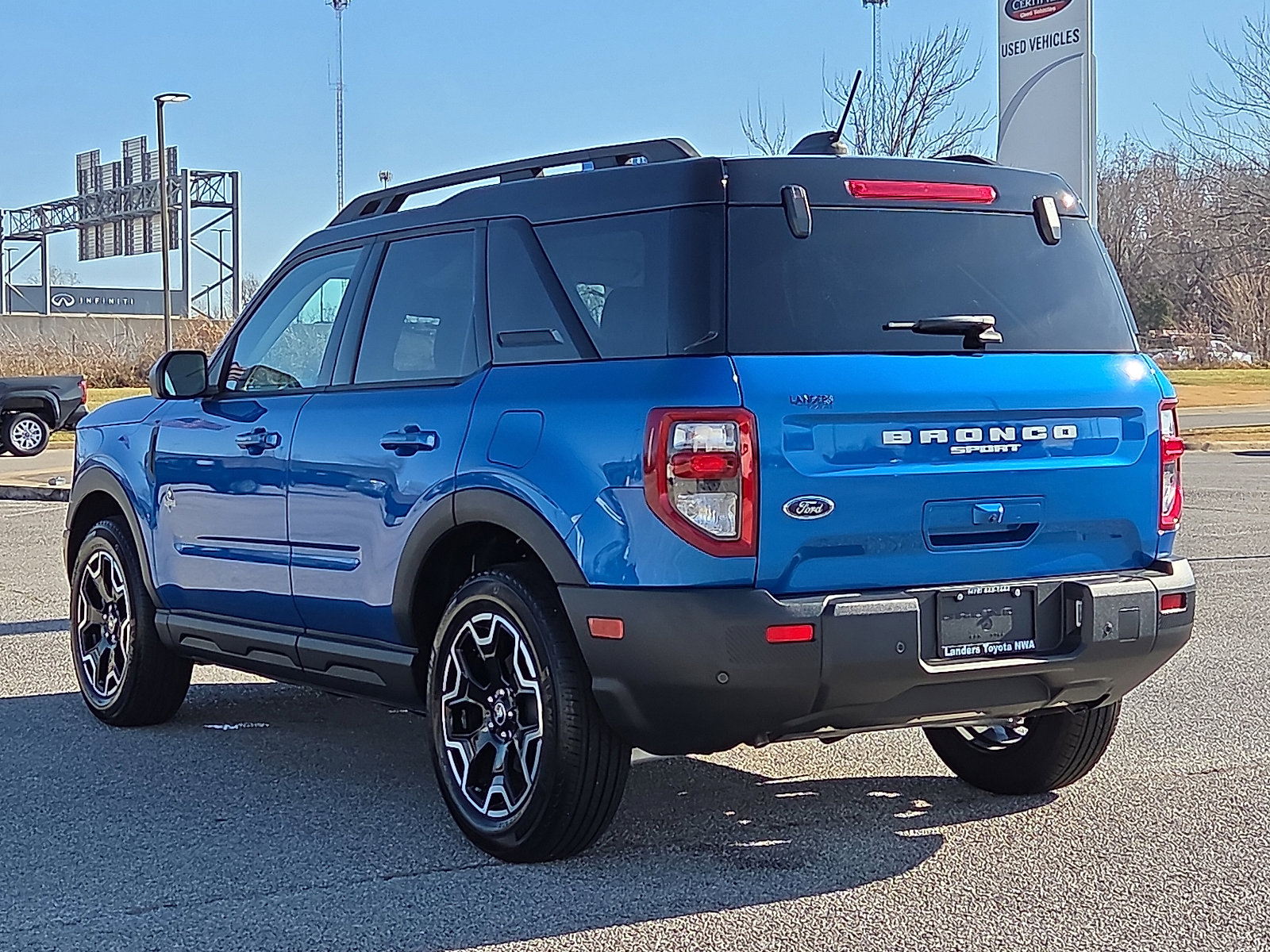 Used 2025 Ford Bronco Sport Outer Banks image 4