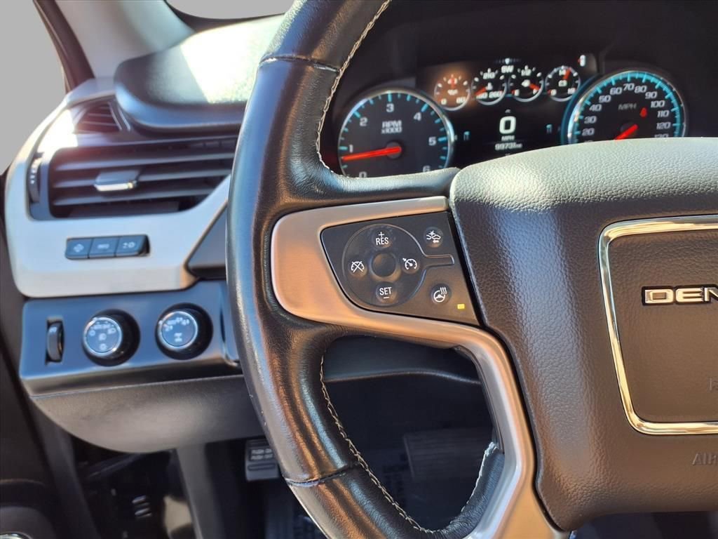 Used 2020 GMC Yukon Denali image 10