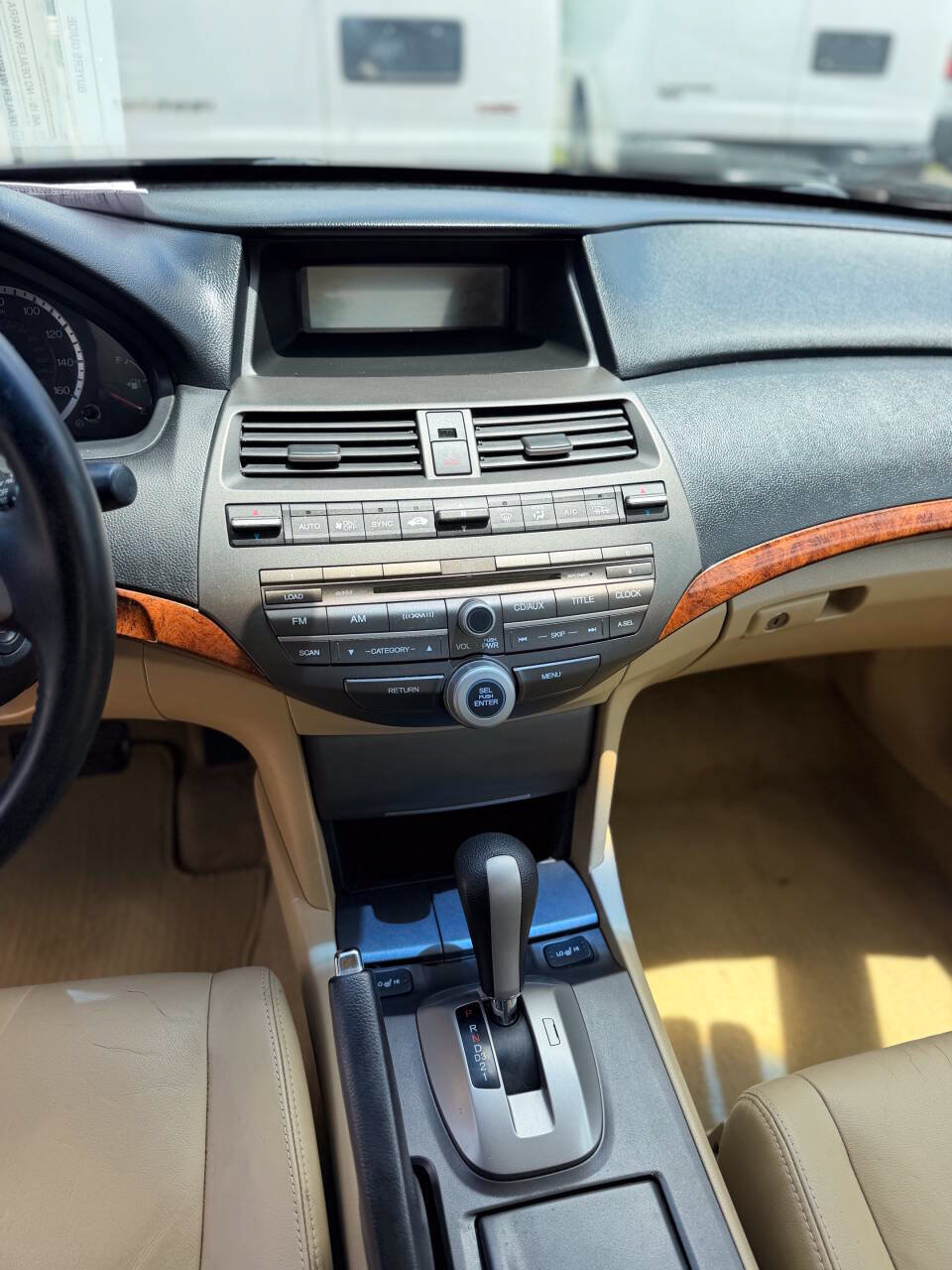 Used 2011 Honda Accord EX-L image 18
