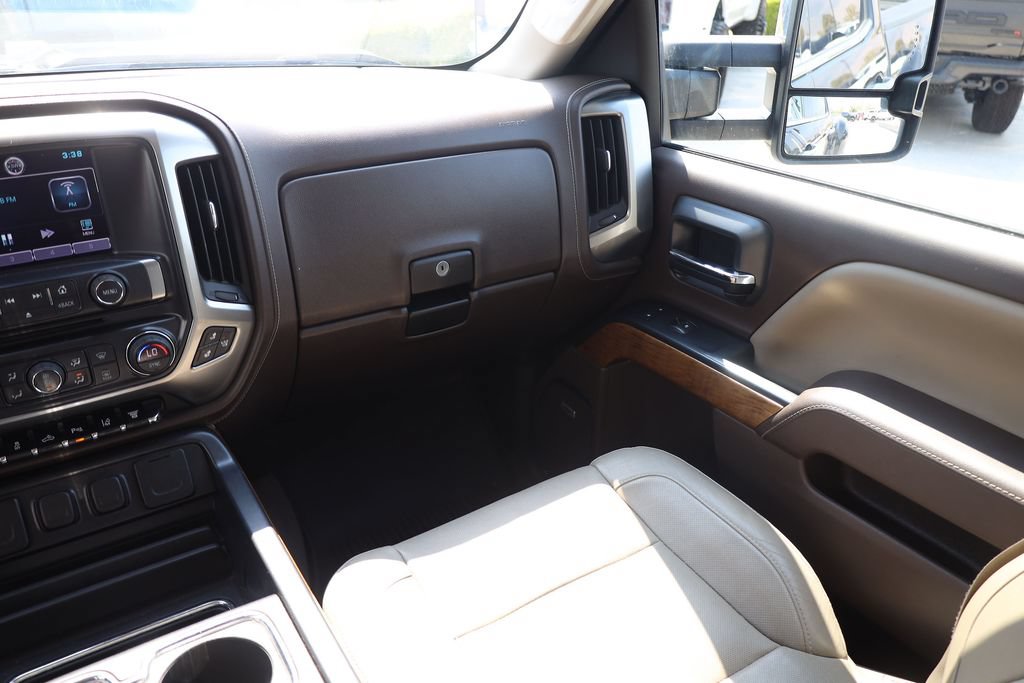 Used 2015 Chevrolet Silverado 3500 LTZ AWD/4WD image 20