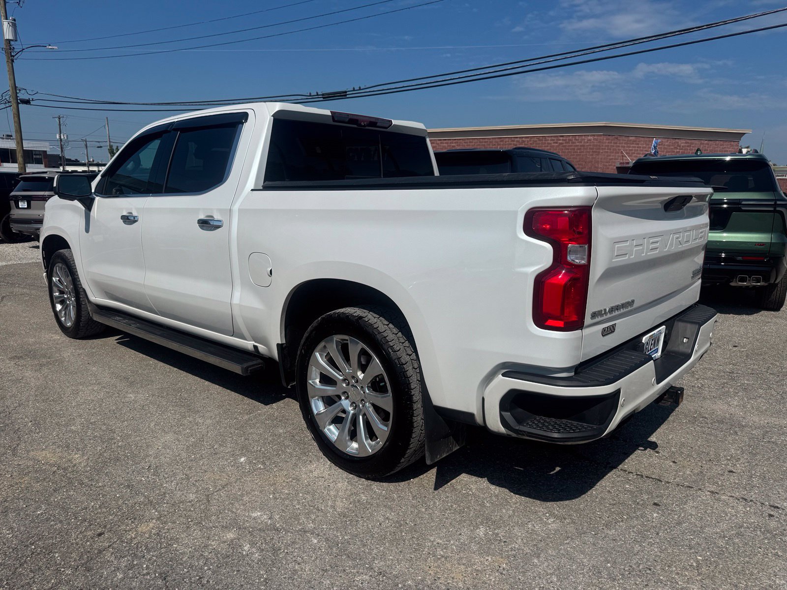 Used 2020 Chevrolet Silverado 1500 High Country w/ Technology Package AWD/4WD image 4