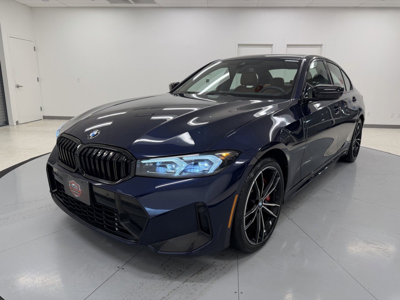 Used 2023 BMW 330i xDrive Sedan w/ M Sport Package image 3