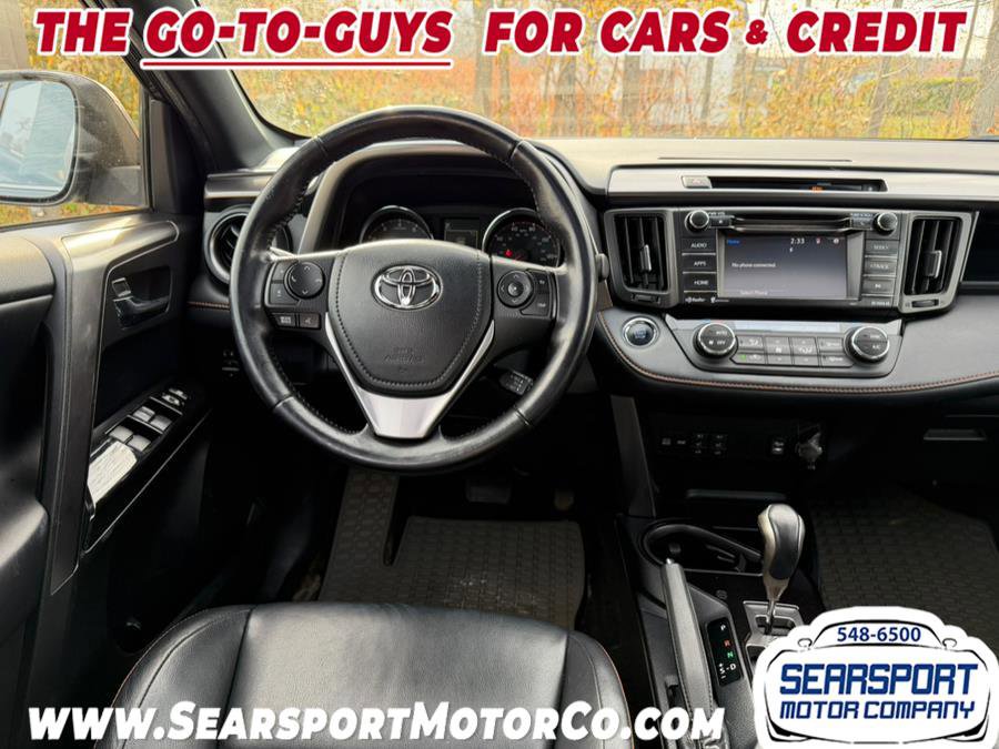 Used 2016 Toyota RAV4 SE image 10