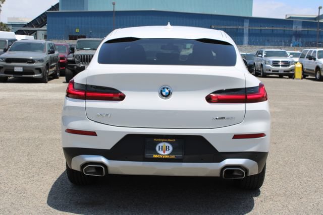 Used 2025 BMW X4 xDrive30i AWD/4WD image 4