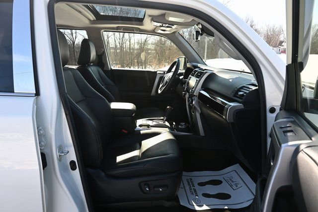Used 2020 Toyota 4Runner Limited image 19