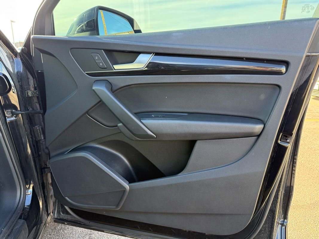 Used 2019 Audi Q5 2.0T Premium w/ Convenience Package image 24