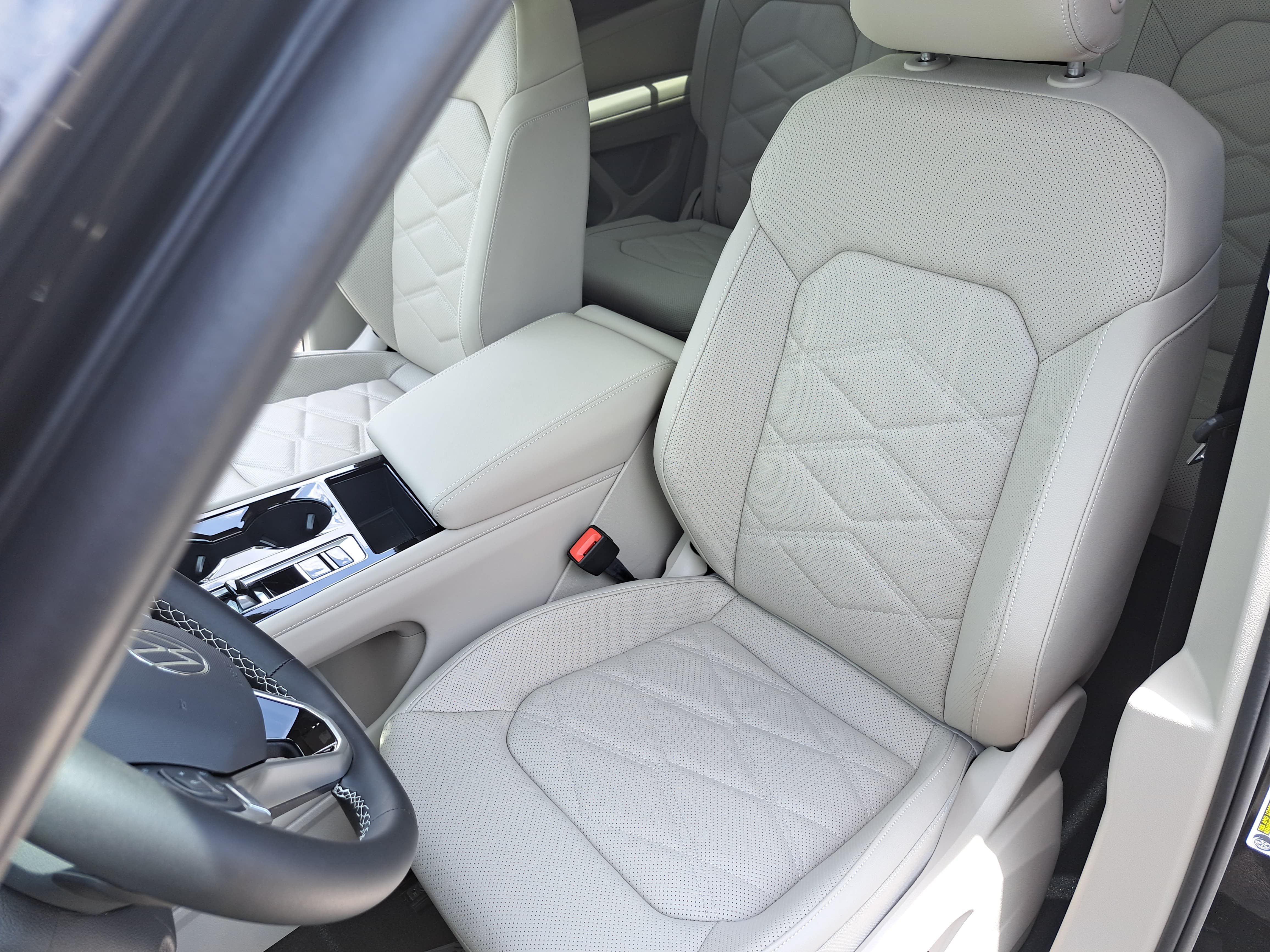 New 2026 Volkswagen Atlas SE FWD image 16