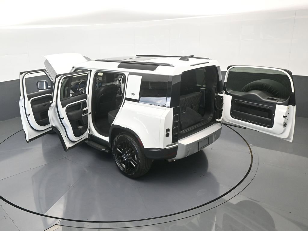 Used 2022 Land Rover Defender 110 S image 69