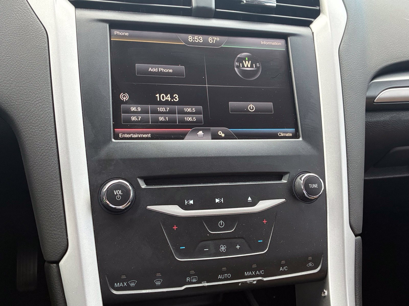 Used 2015 Ford Fusion SE FWD image 7