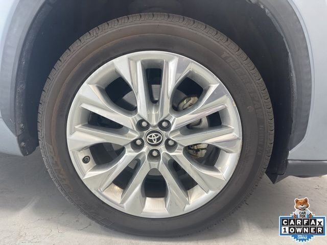 Used 2021 Toyota Highlander Limited image 4