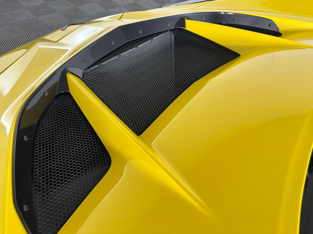 Used 2025 Chevrolet Corvette ZR1 w/ Stealth Interior Trim Package RWD image 18