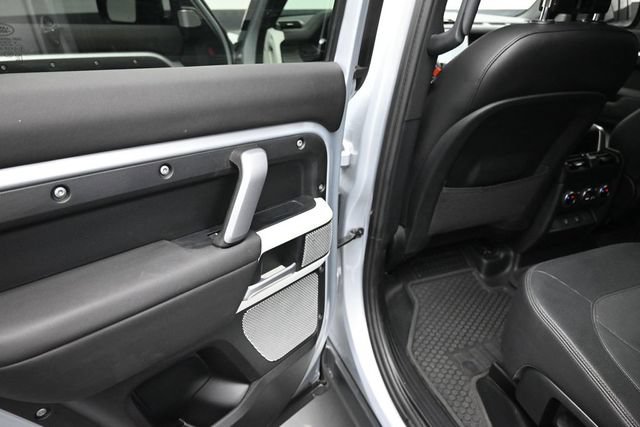 Used 2024 Land Rover Defender 130 X-Dynamic SE AWD/4WD image 16