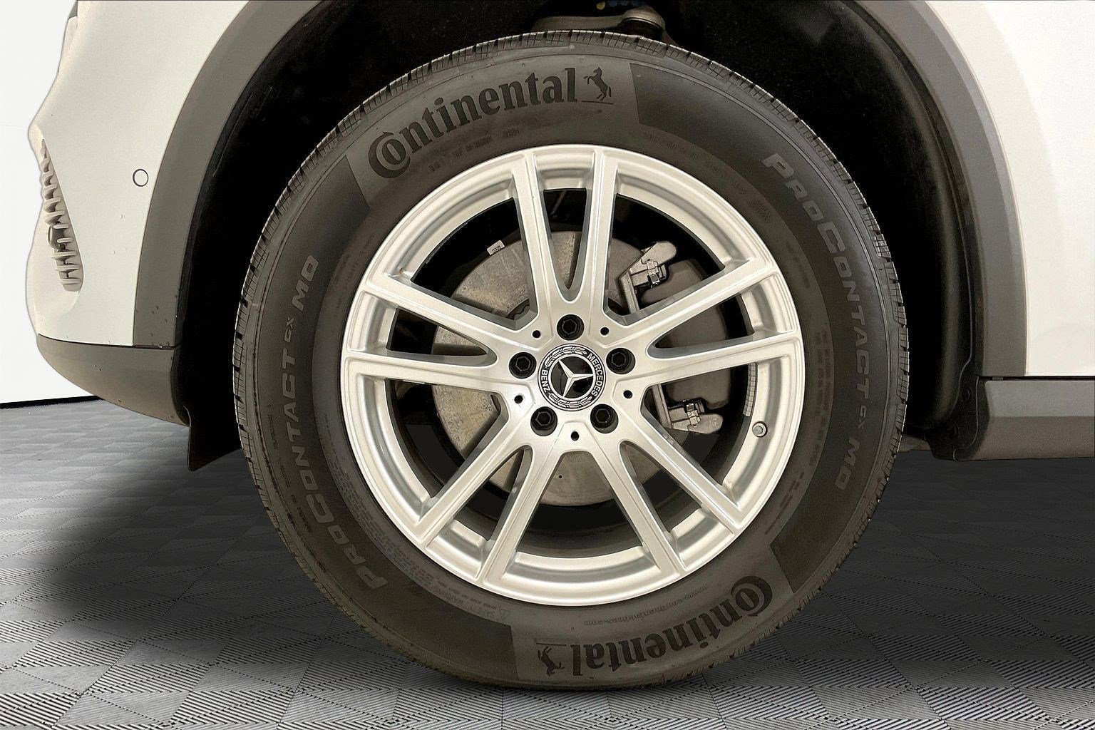 Certified 2025 Mercedes-Benz GLC 300 4MATIC image 34